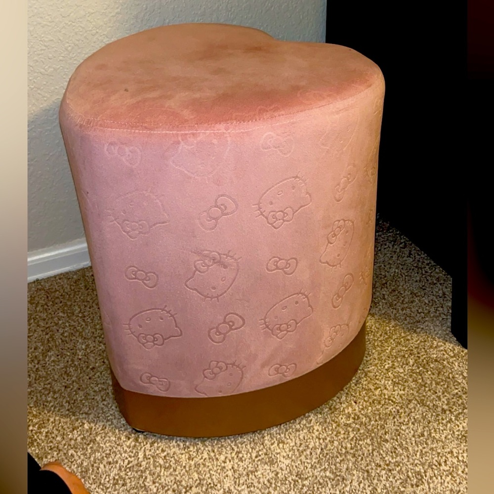 Hello Kitty Pink Heart-Shaped Ottoman